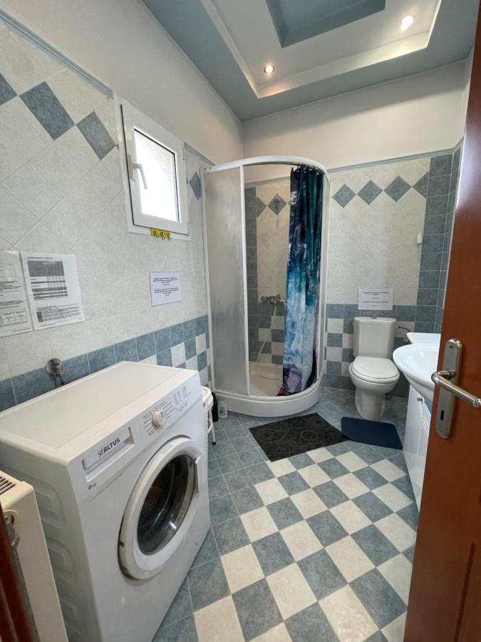 Seaside Apartment With Private Garden Néa Ankhíalos エクステリア 写真
